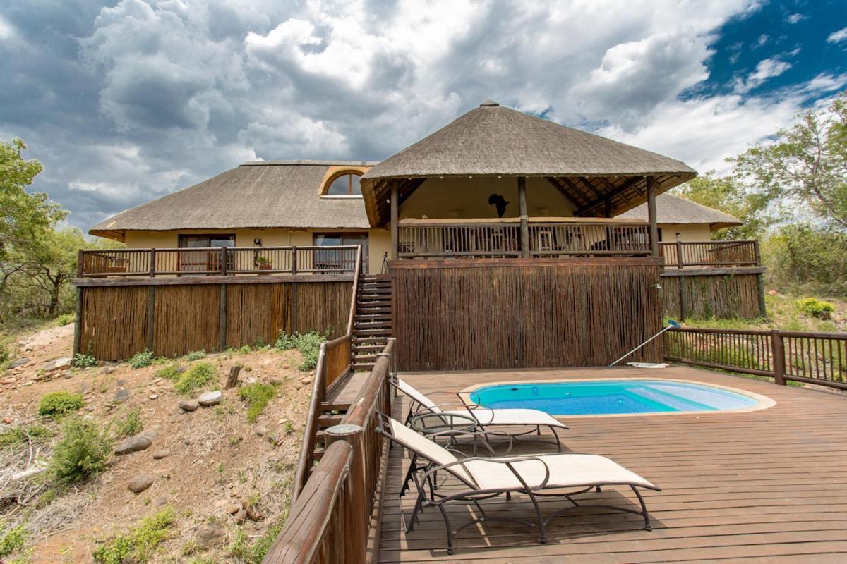 Stunning Mountain Views From A 3-Bedroom Home With Pool 호에드스프뤼트 외부 사진